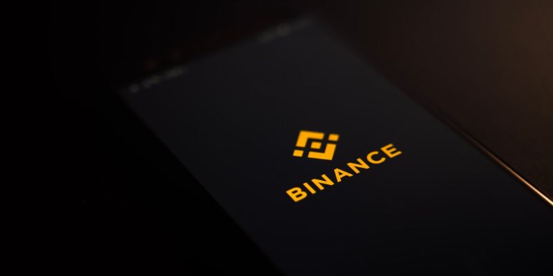 khóa tài khoản binance